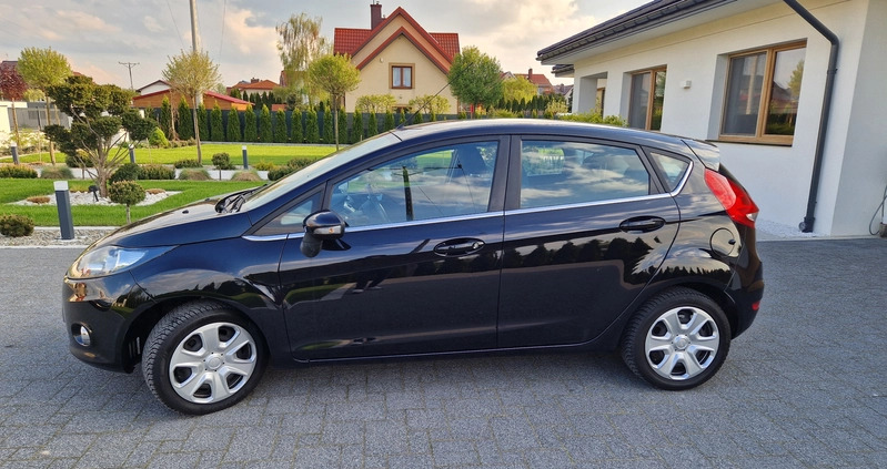 Ford Fiesta cena 20999 przebieg: 239000, rok produkcji 2012 z Wąchock małe 529